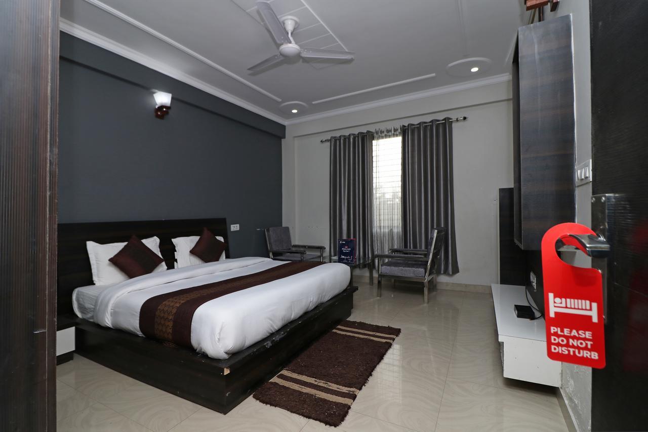 Oyo 11877 Royal Residency Hotel New Tehri Екстериор снимка